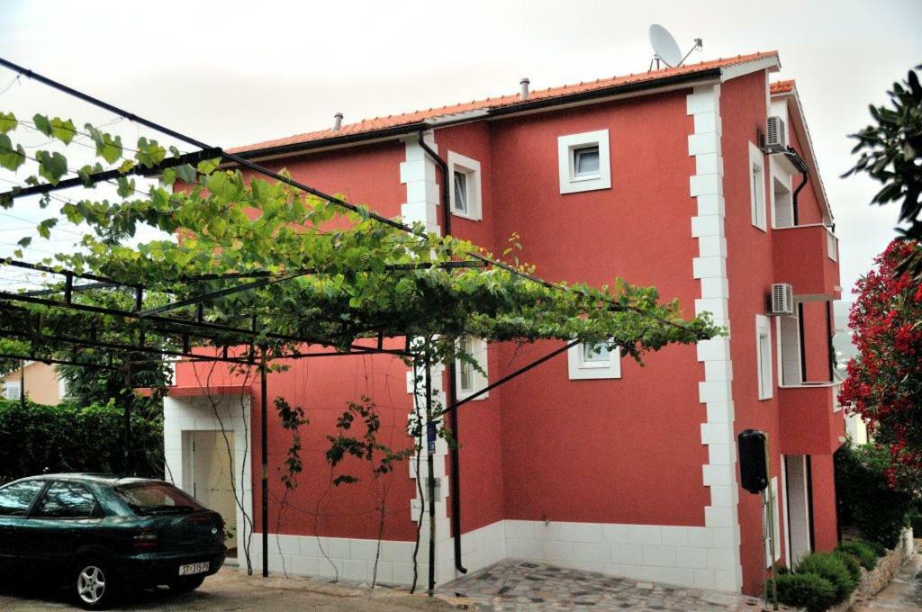 Apartments Mira Rogoznica  Bagian luar foto