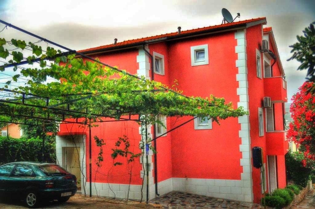 Apartments Mira Rogoznica  Bagian luar foto