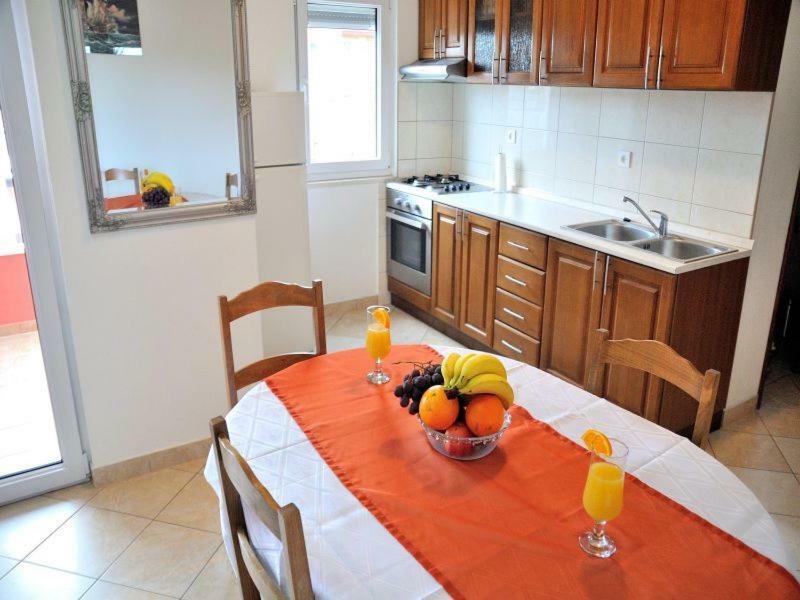 Apartments Mira Rogoznica  Bagian luar foto