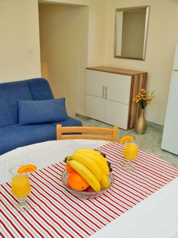 Apartments Mira Rogoznica  Bagian luar foto