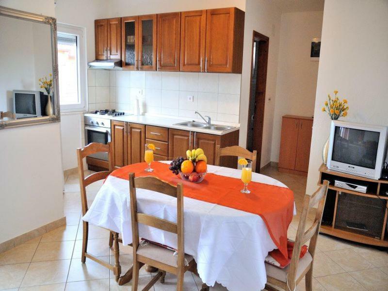 Apartments Mira Rogoznica  Bagian luar foto