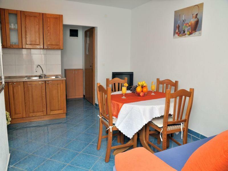 Apartments Mira Rogoznica  Bagian luar foto
