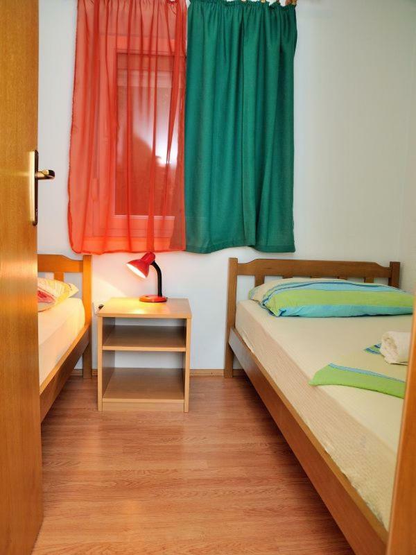 Apartments Mira Rogoznica  Bagian luar foto
