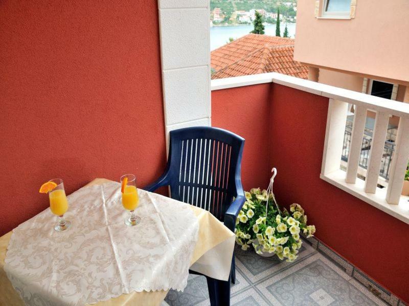 Apartments Mira Rogoznica  Bagian luar foto