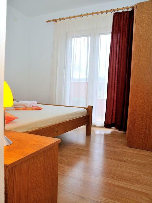 Apartments Mira Rogoznica  Bagian luar foto